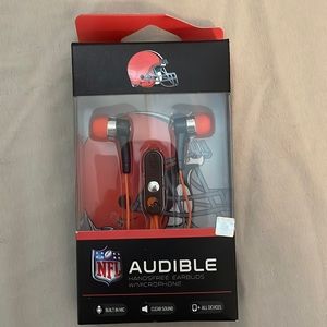 NFL Cleveland Browns NWT Audible Handsfree Earbuds w/Microphone 3.5mm jack